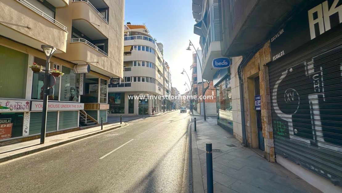 Sale - Apartment - Torrevieja - Centro