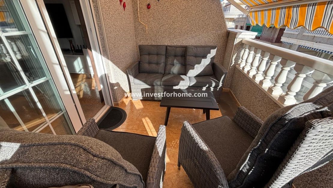 Sale - Apartment - Torrevieja - Centro