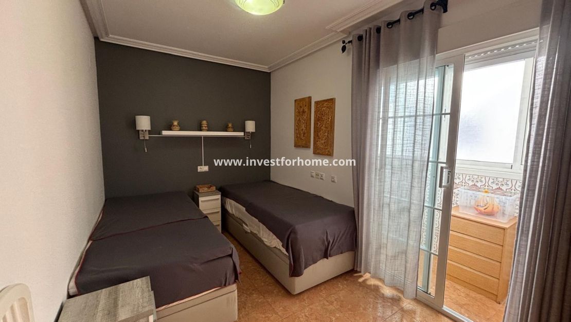 Sale - Apartment - Torrevieja - Centro