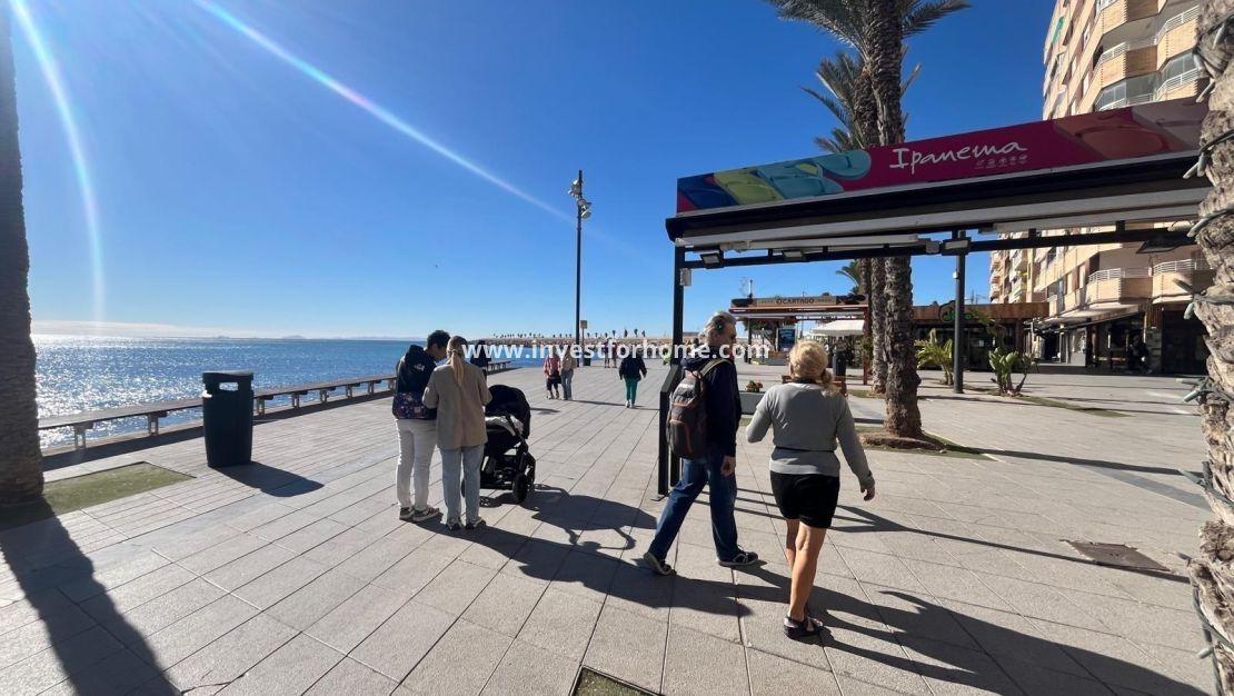 Sale - Apartment - Torrevieja - Centro