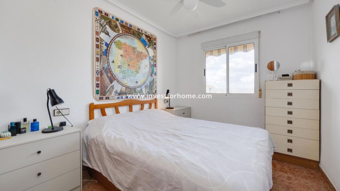 Sale - Apartment - Torrevieja - Centro