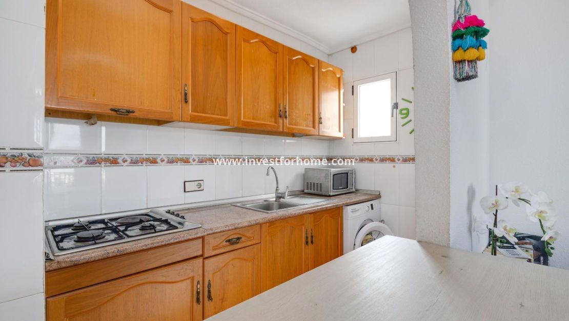 Sale - Apartment - Torrevieja - Centro
