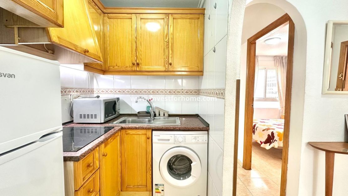 Sale - Apartment - Torrevieja - Centro