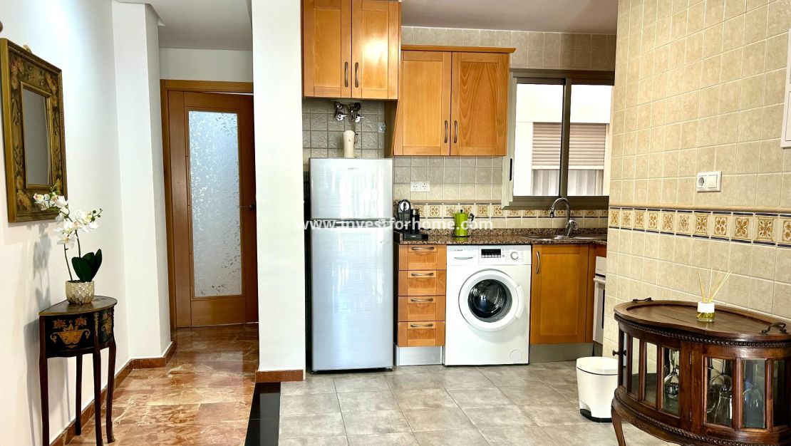 Sale - Apartment - Torrevieja - Centro