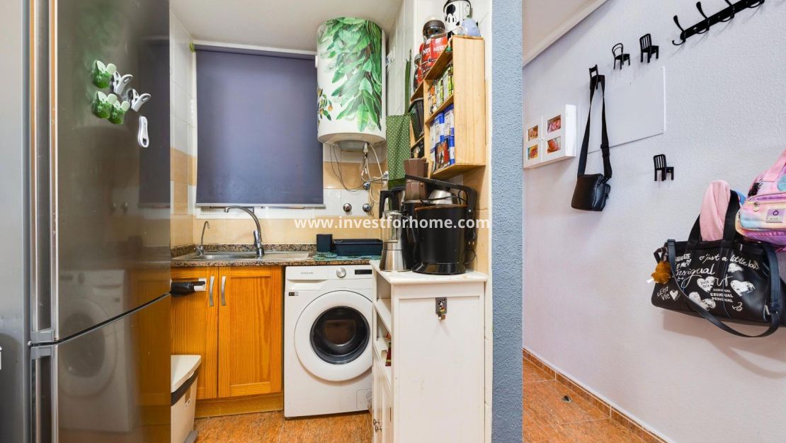 Sale - Apartment - Torrevieja - Centro