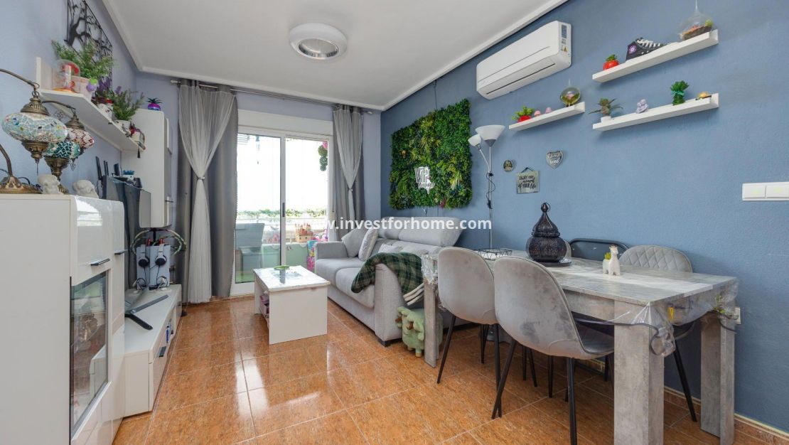 Sale - Apartment - Torrevieja - Centro