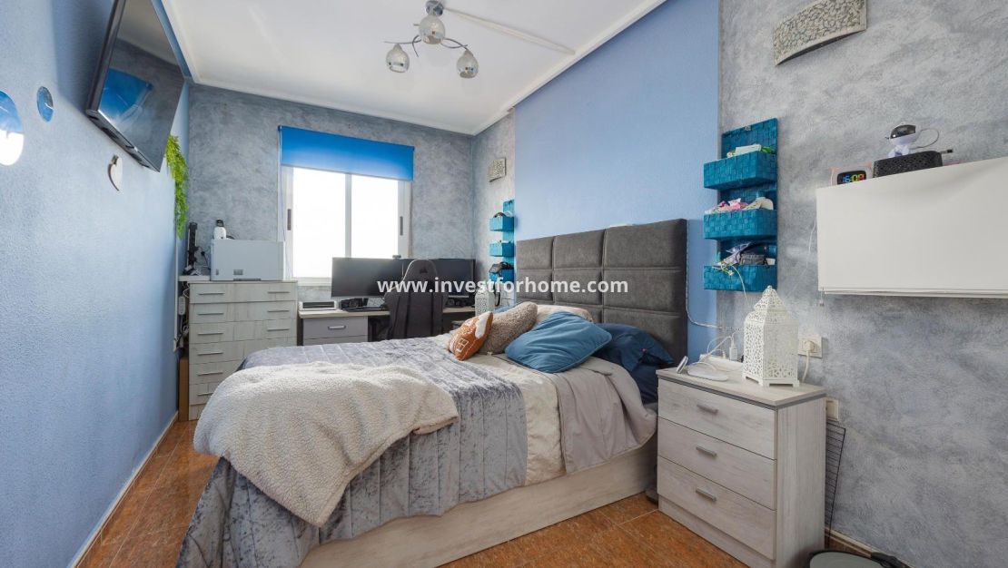 Sale - Apartment - Torrevieja - Centro