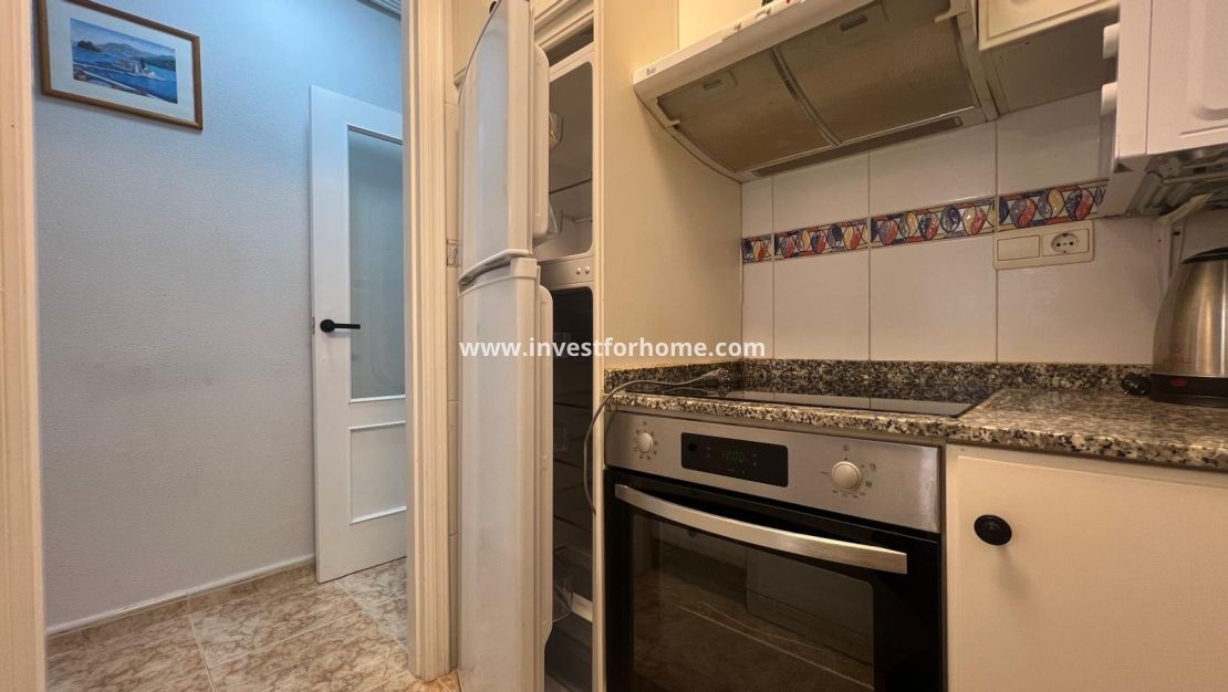 Sale - Apartment - Torrevieja - Centro