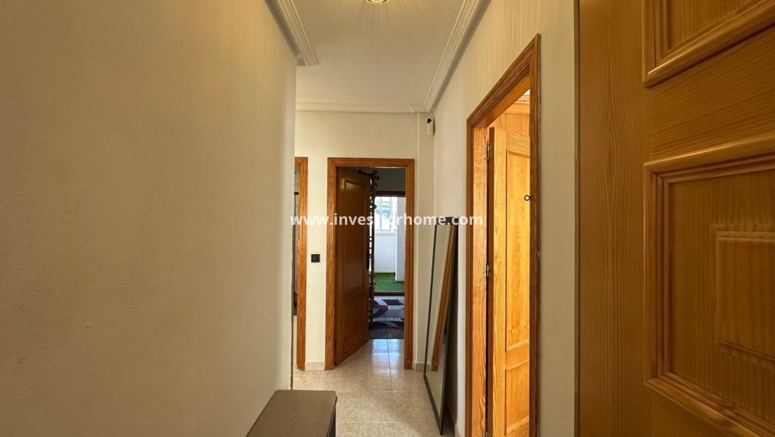 Sale - Apartment - Torrevieja - Centro