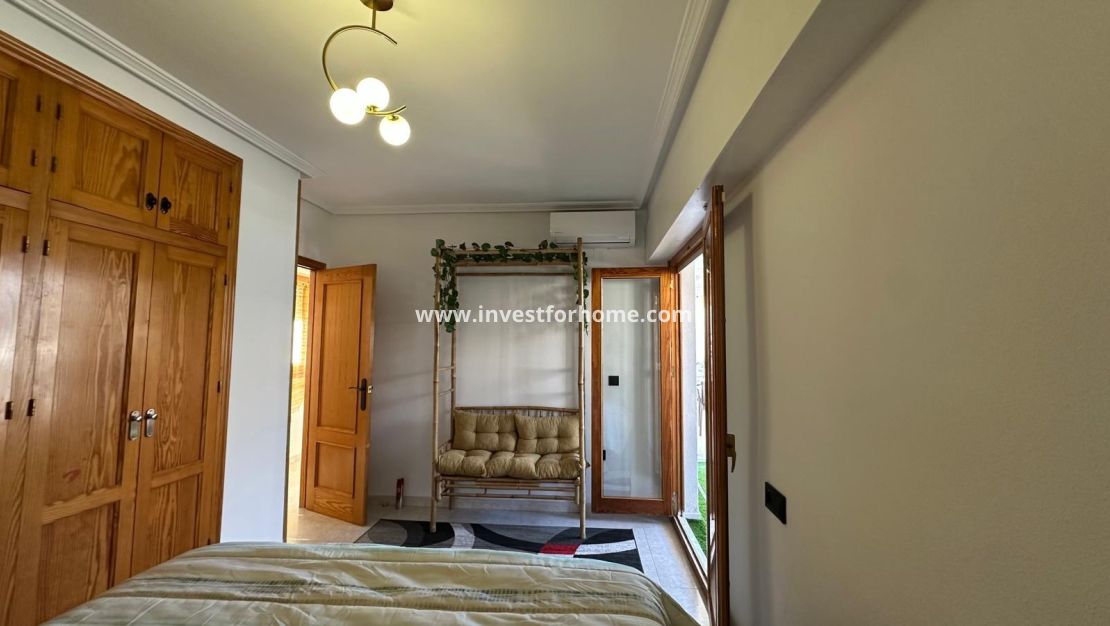 Sale - Apartment - Torrevieja - Centro