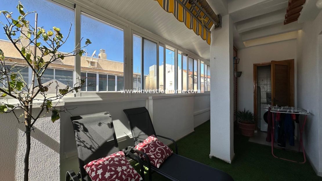 Sale - Apartment - Torrevieja - Centro