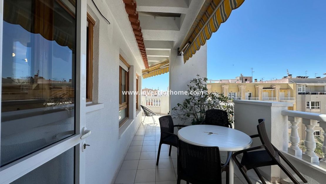 Sale - Apartment - Torrevieja - Centro