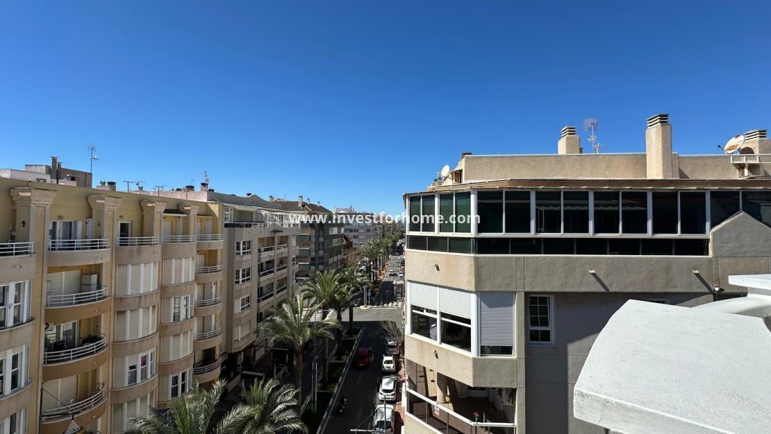 Sale - Apartment - Torrevieja - Centro