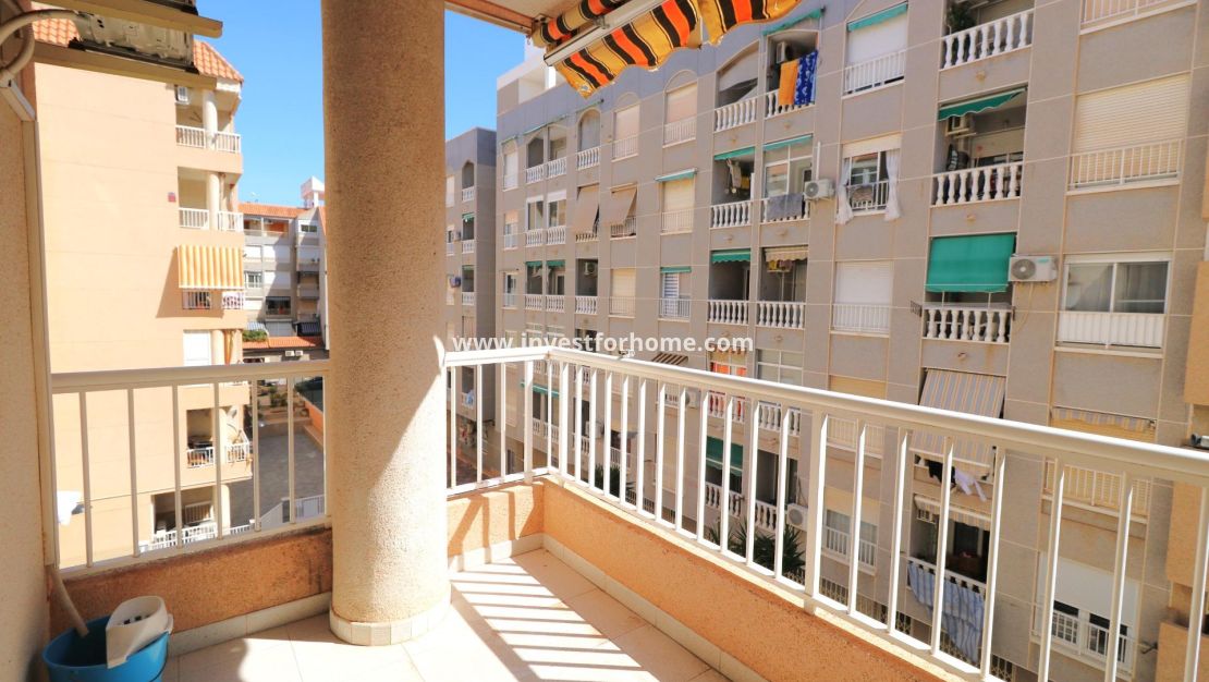 Sale - Apartment - Torrevieja - Centro