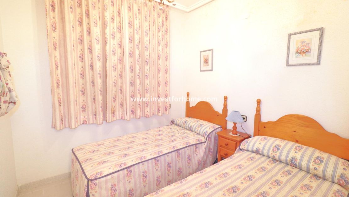 Sale - Apartment - Torrevieja - Centro