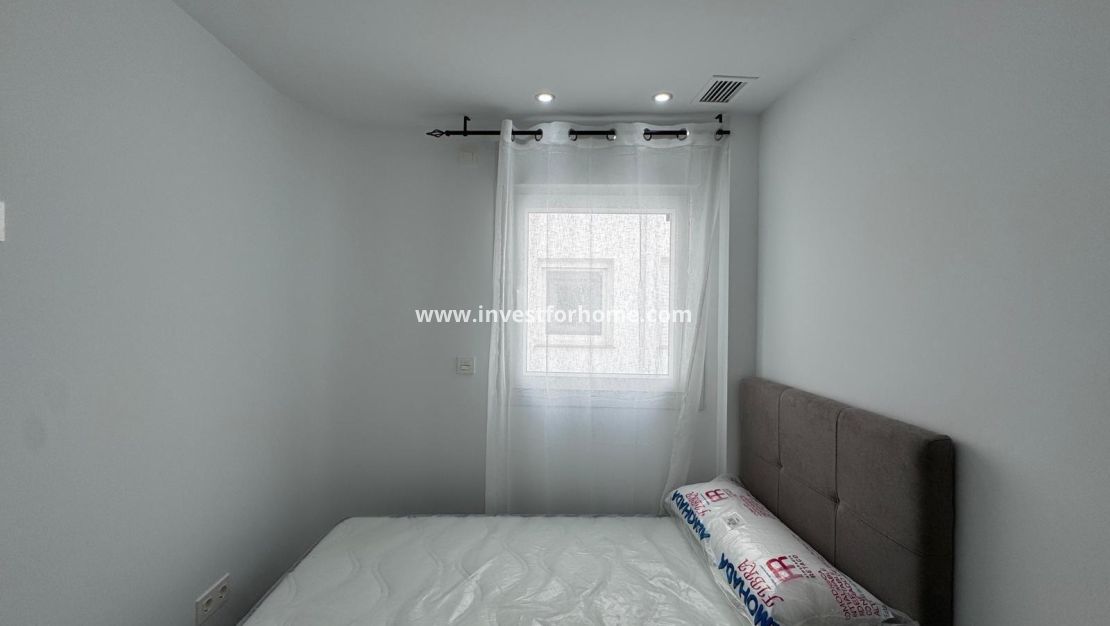 Sale - Apartment - Torrevieja - Centro
