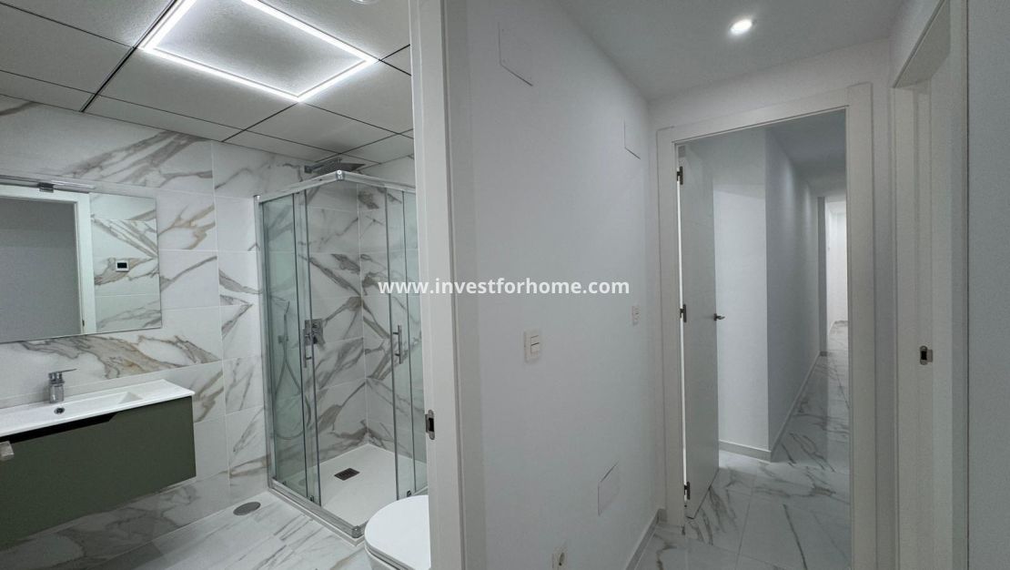 Sale - Apartment - Torrevieja - Centro