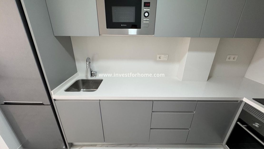 Sale - Apartment - Torrevieja - Centro