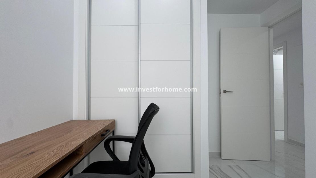 Sale - Apartment - Torrevieja - Centro