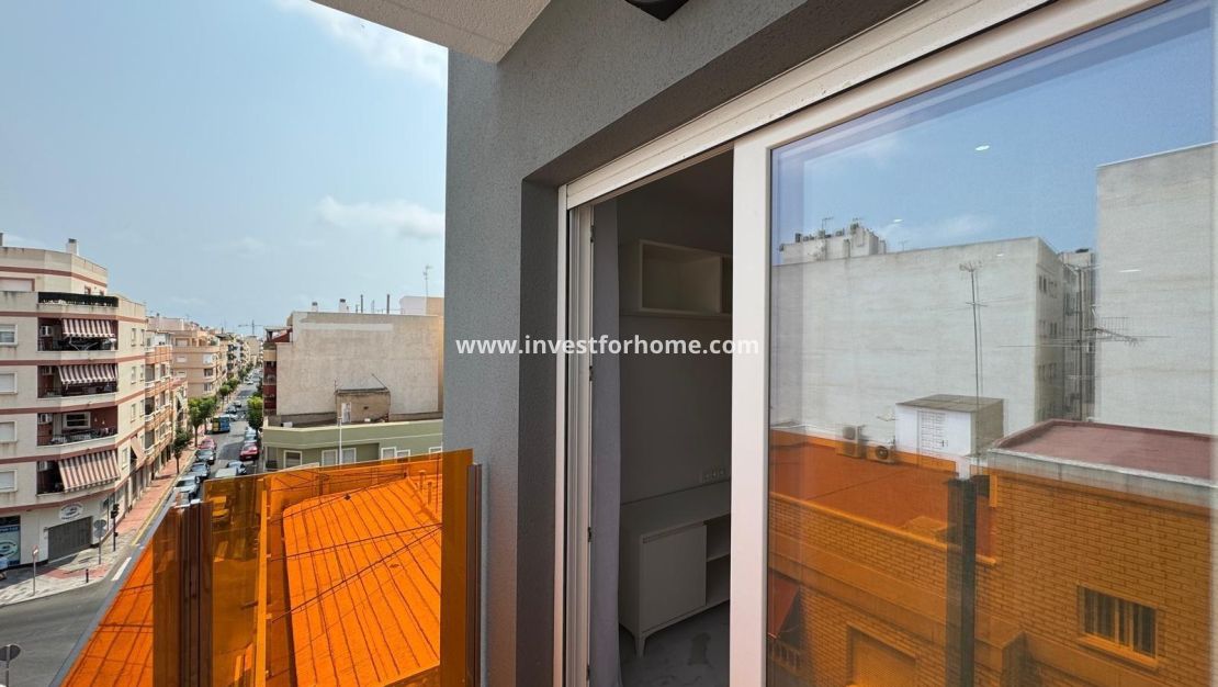 Sale - Apartment - Torrevieja - Centro