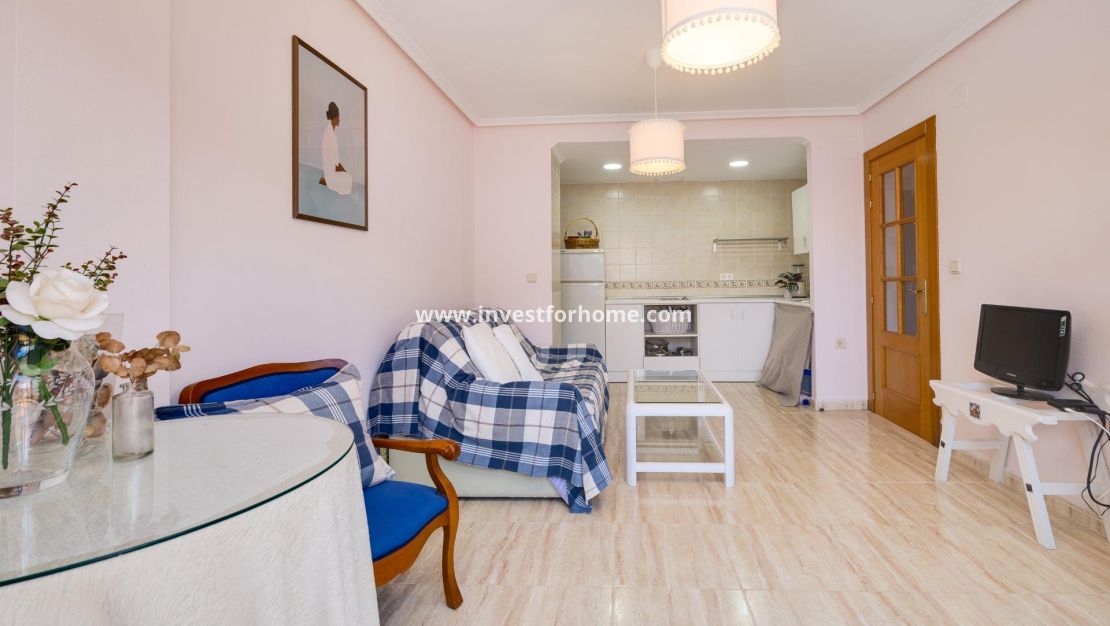 Sale - Apartment - Torrevieja - Centro