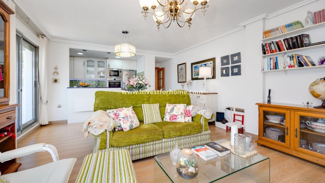 Sale - Apartment - Torrevieja - Centro