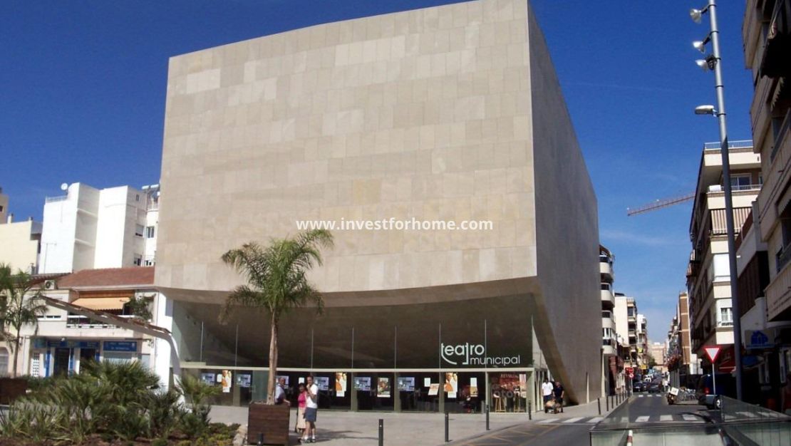 Sale - Apartment - Torrevieja - Centro