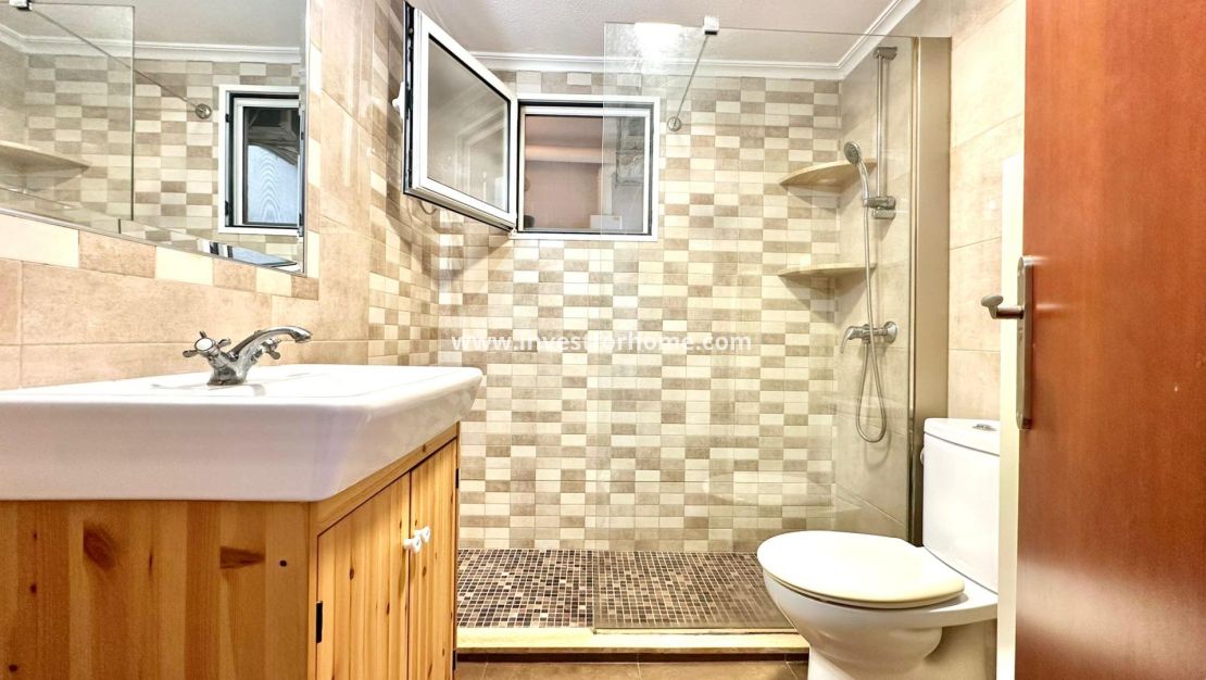 Sale - Apartment - Torrevieja - Centro