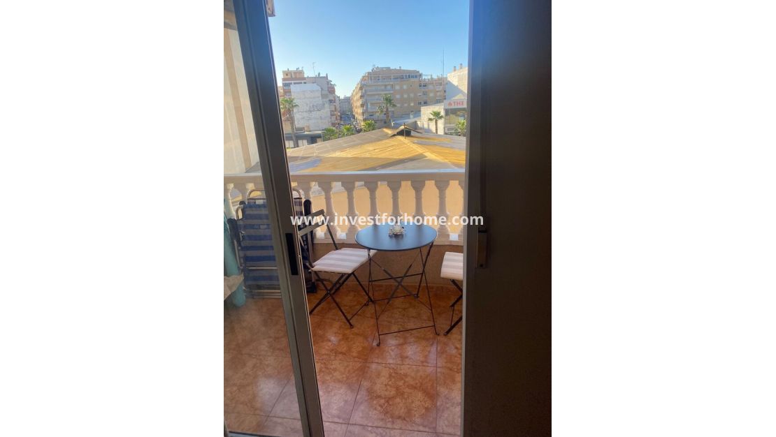Sale - Apartment - Torrevieja - Centro