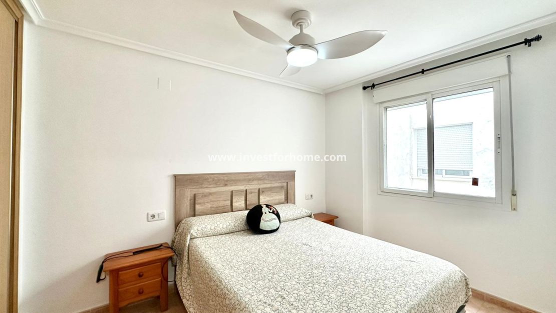 Sale - Apartment - Torrevieja - Centro