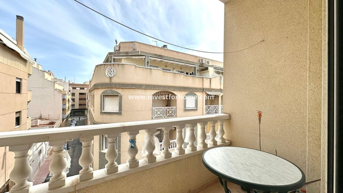 Sale - Apartment - Torrevieja - Centro
