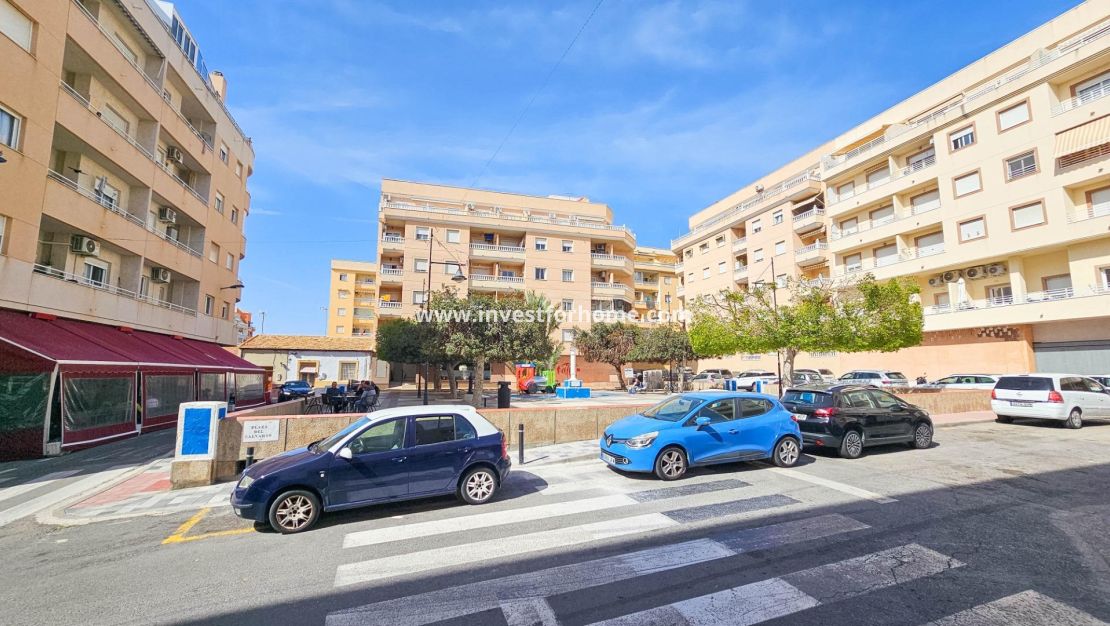 Sale - Apartment - Torrevieja - Centro