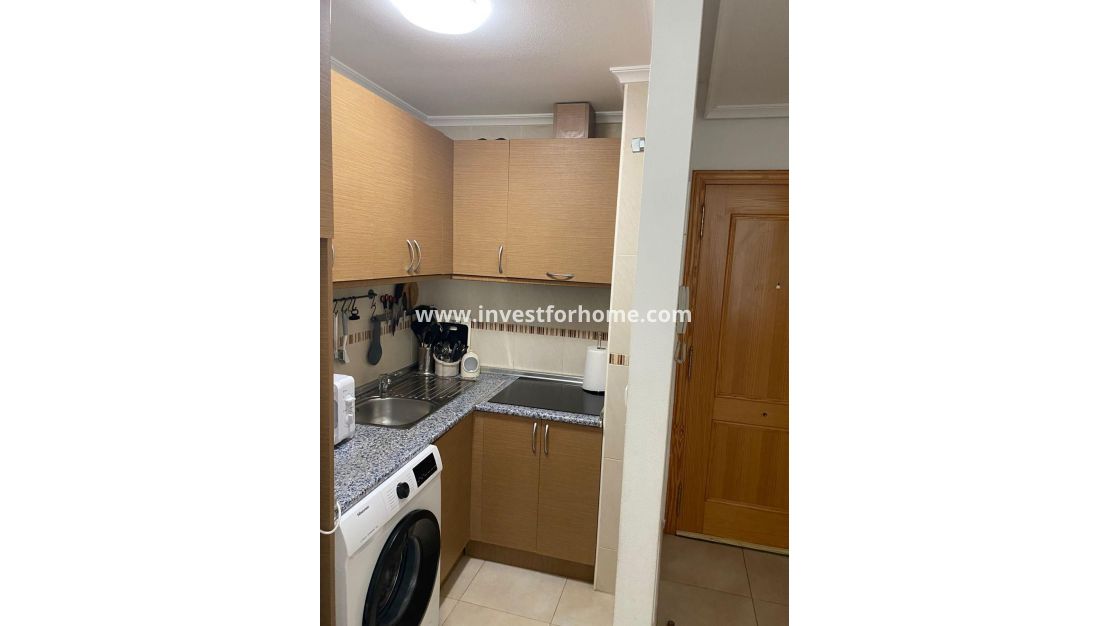 Sale - Apartment - Torrevieja - Centro