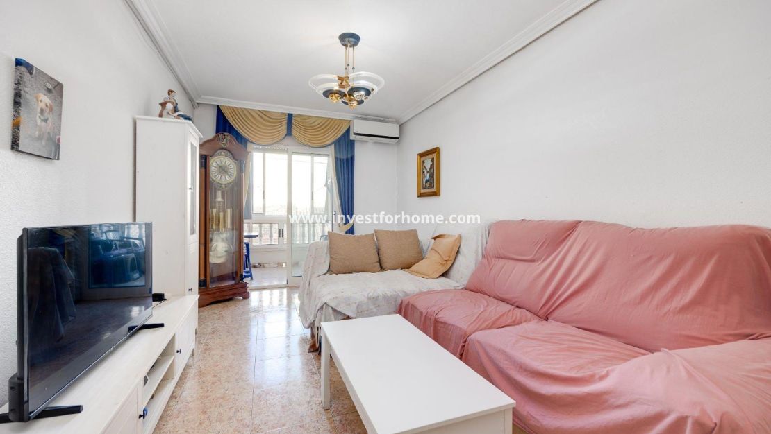Sale - Apartment - Torrevieja - Centro