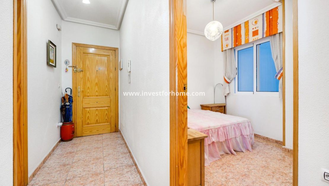 Sale - Apartment - Torrevieja - Centro