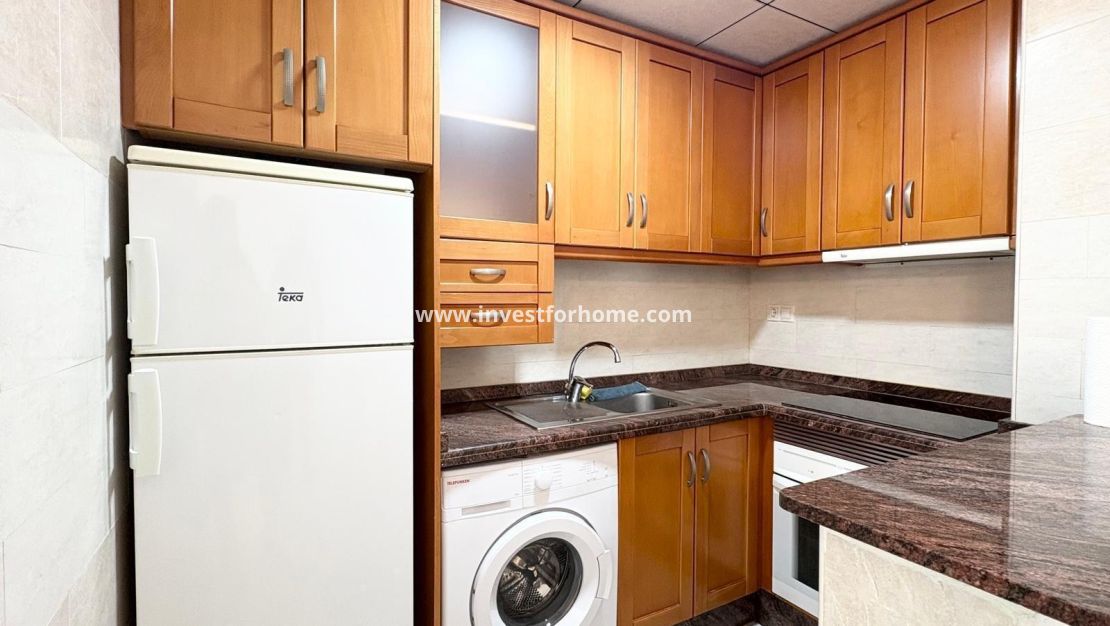 Sale - Apartment - Torrevieja - Centro