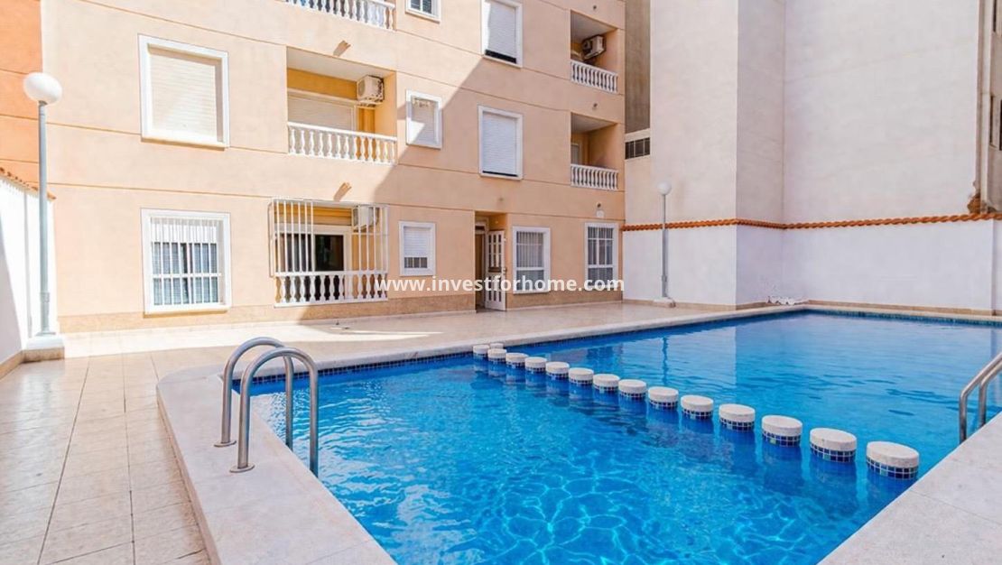 Sale - Apartment - Torrevieja - Centro