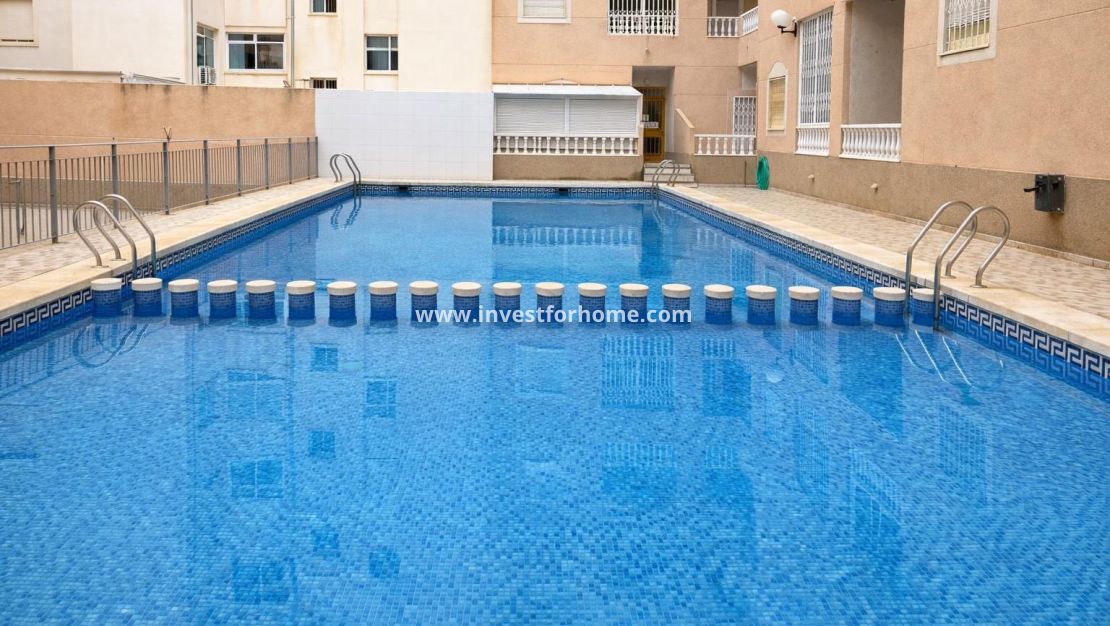 Sale - Apartment - Torrevieja - Centro