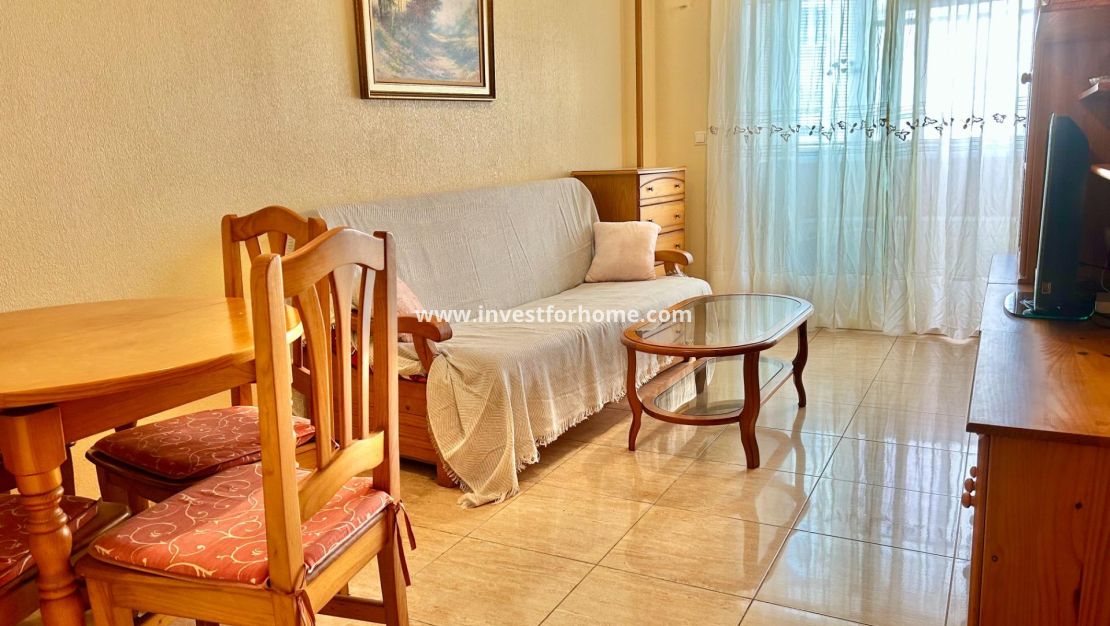 Sale - Apartment - Torrevieja - Centro