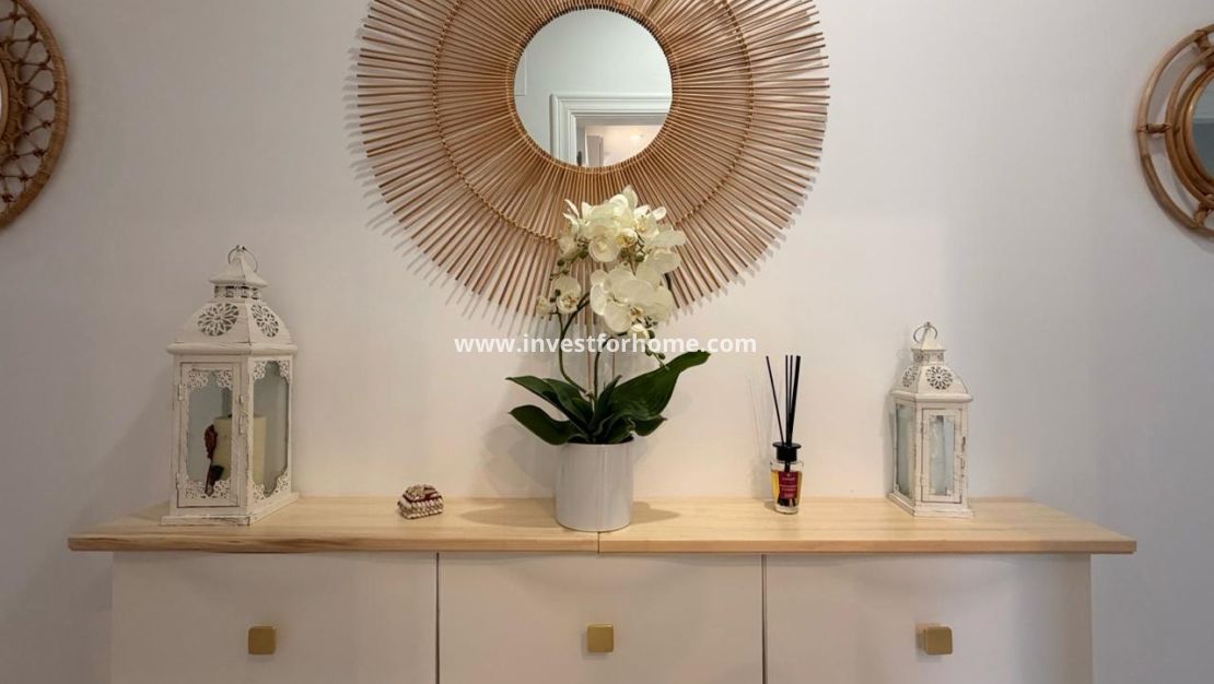 Sale - Apartment - Torrevieja - Centro