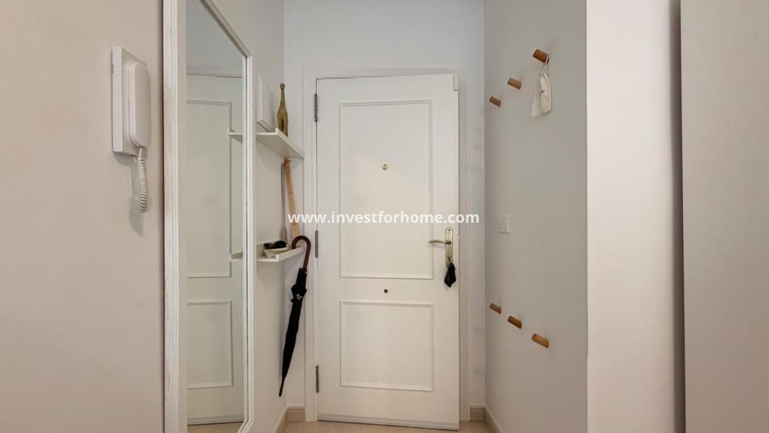 Sale - Apartment - Torrevieja - Centro