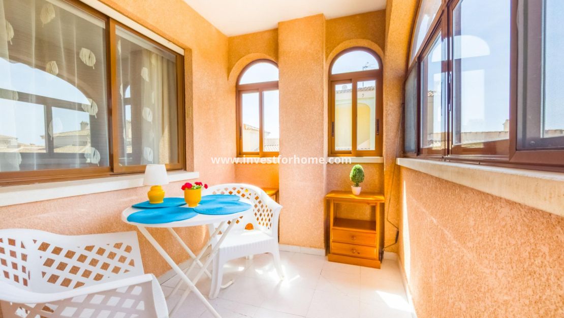 Sale - Apartment - Torrevieja - Centro