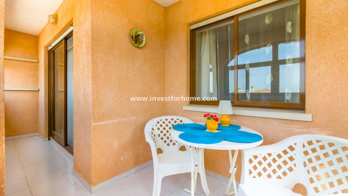 Sale - Apartment - Torrevieja - Centro