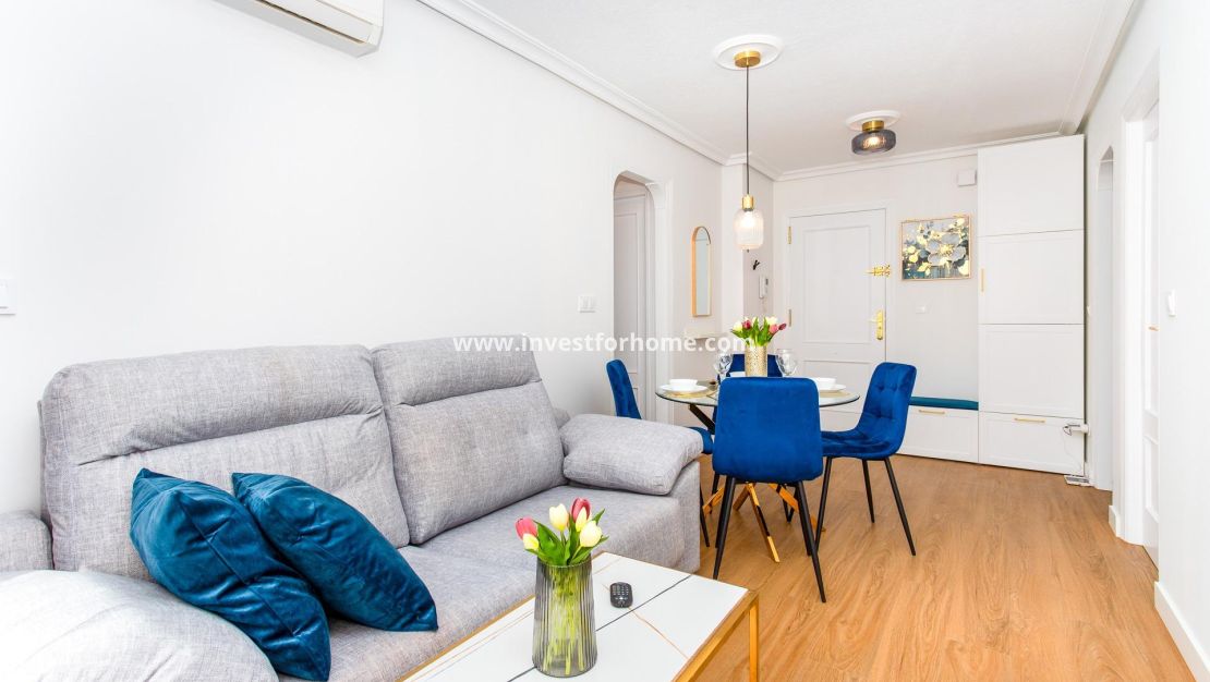 Sale - Apartment - Torrevieja - Centro