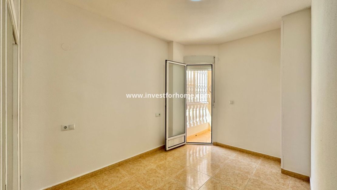 Sale - Apartment - Torrevieja - Centro