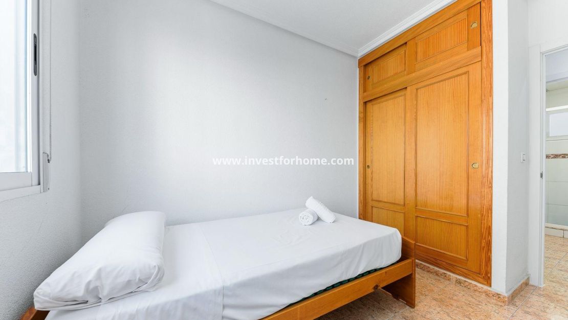 Sale - Apartment - Torrevieja - Centro