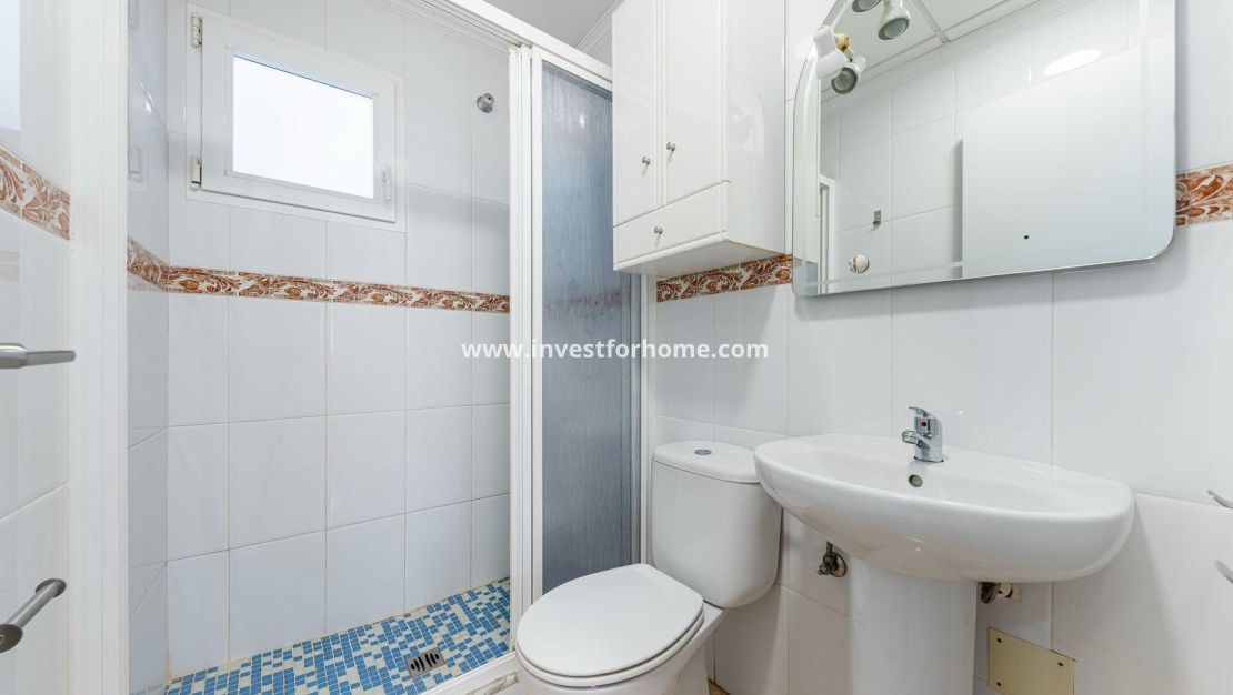 Sale - Apartment - Torrevieja - Centro