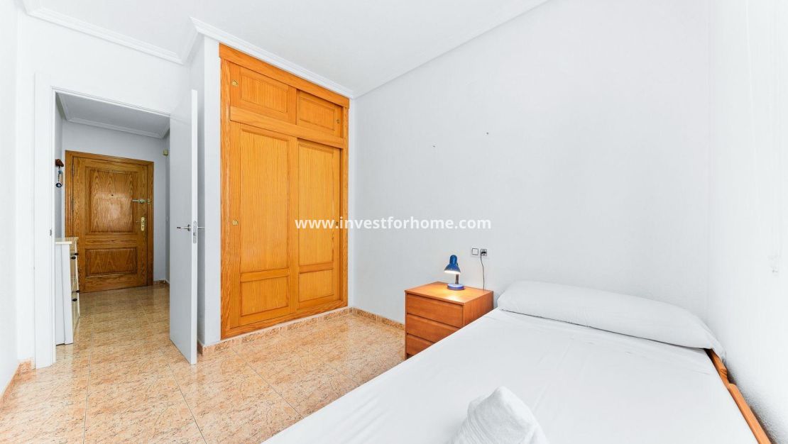 Sale - Apartment - Torrevieja - Centro