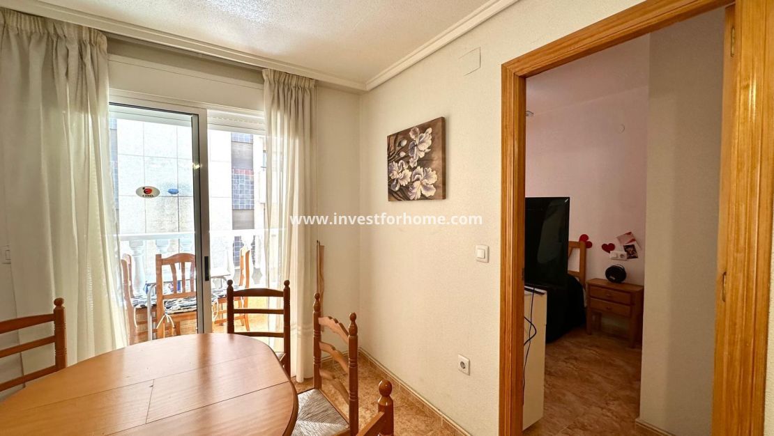 Sale - Apartment - Torrevieja - Centro