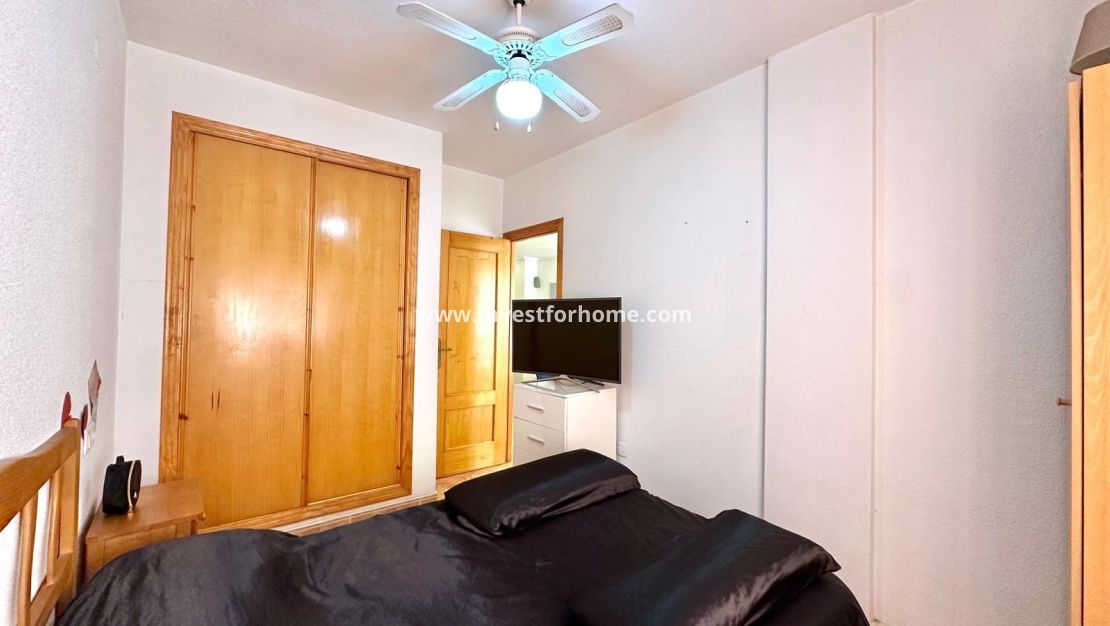 Sale - Apartment - Torrevieja - Centro